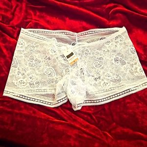 4/$15 NWT BOYSHORTS PANTY  C04